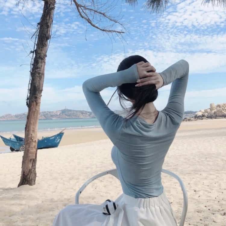 夜幕降临:城市灯火辉煌的夜景